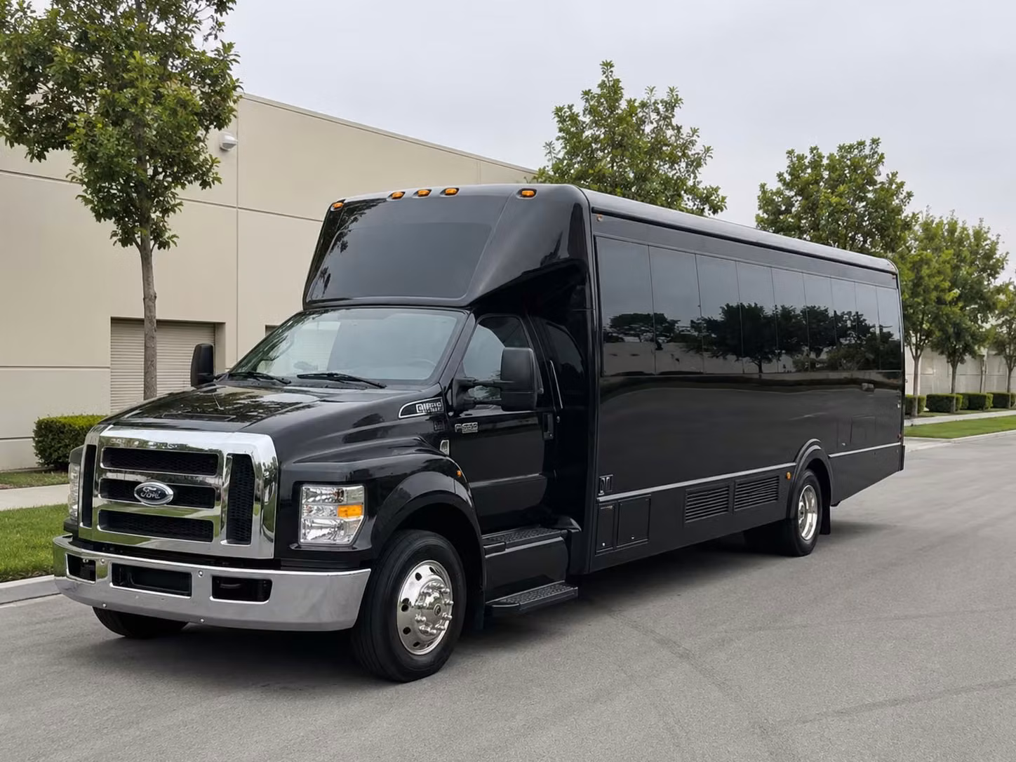 prom party buses in new bedford let the celebration start before you arrive